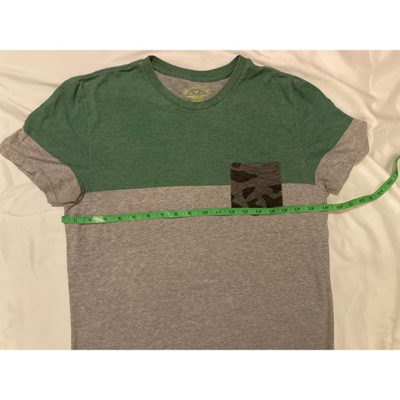 AE Front Pocket Muscle Shirt - Picture 2 of 5